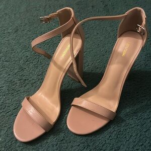 Nude sandal patent block heels